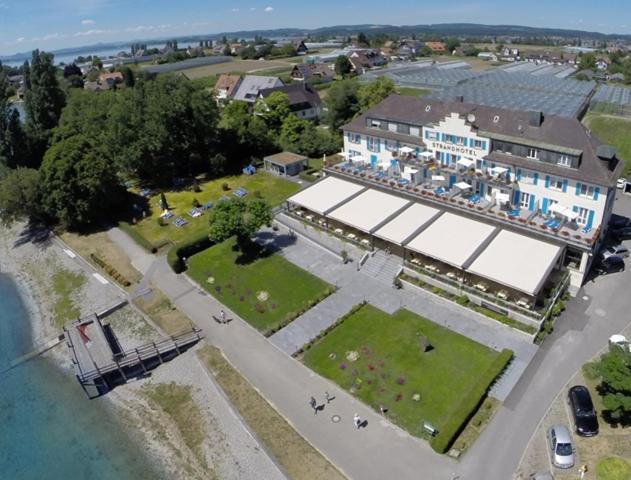 Strandhotel Loechnerhaus Reichenau Exterior foto